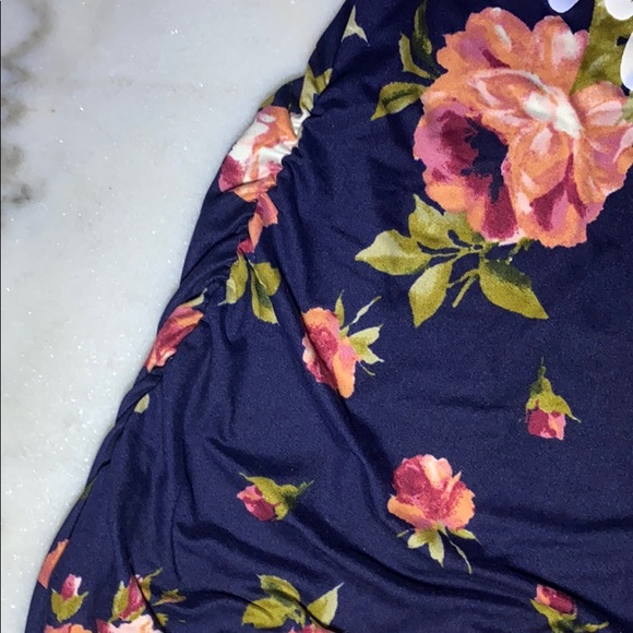 ๐ Mommy Life Graphic Maternity Tee - Picture 3 of 4